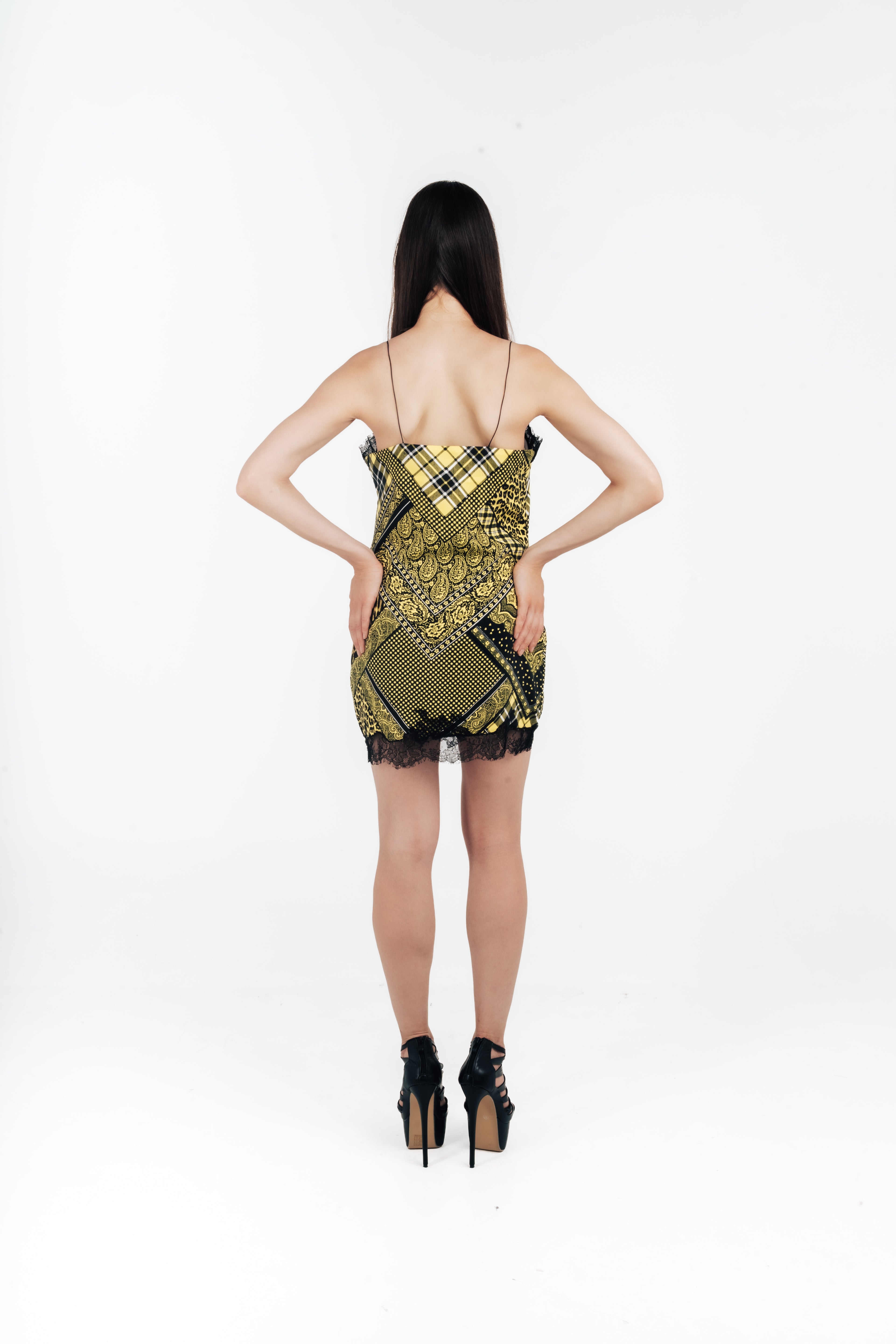 Robe imprimé patchwork bordée de dentelle